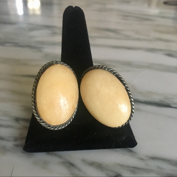 les bernard Jewelry - Woman’s vintage Les Bernard earrings les bernard Jewelry - Woman’s vintage Les Bernard earrings